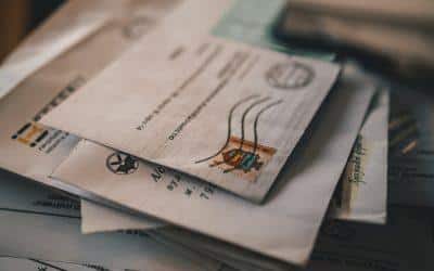 Csütörtöktől a postákon a nyitásnál elsőbbséget biztosítanak a 65 év felettieknek