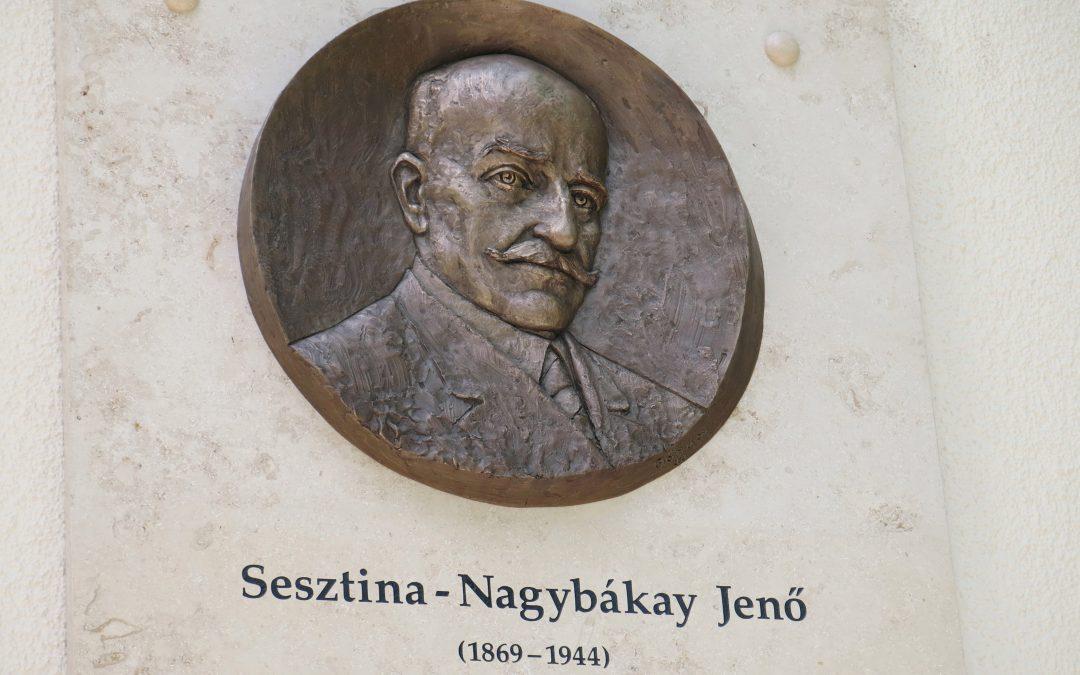 Az utókor méltó módon emlékezik a nagy elődre