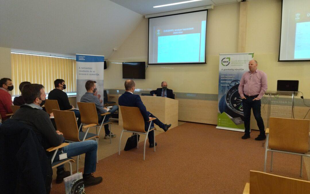 Üvegkapu: 700 millió forint fölött