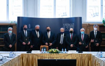 Kamarai együttműködési megállapodást írtak alá