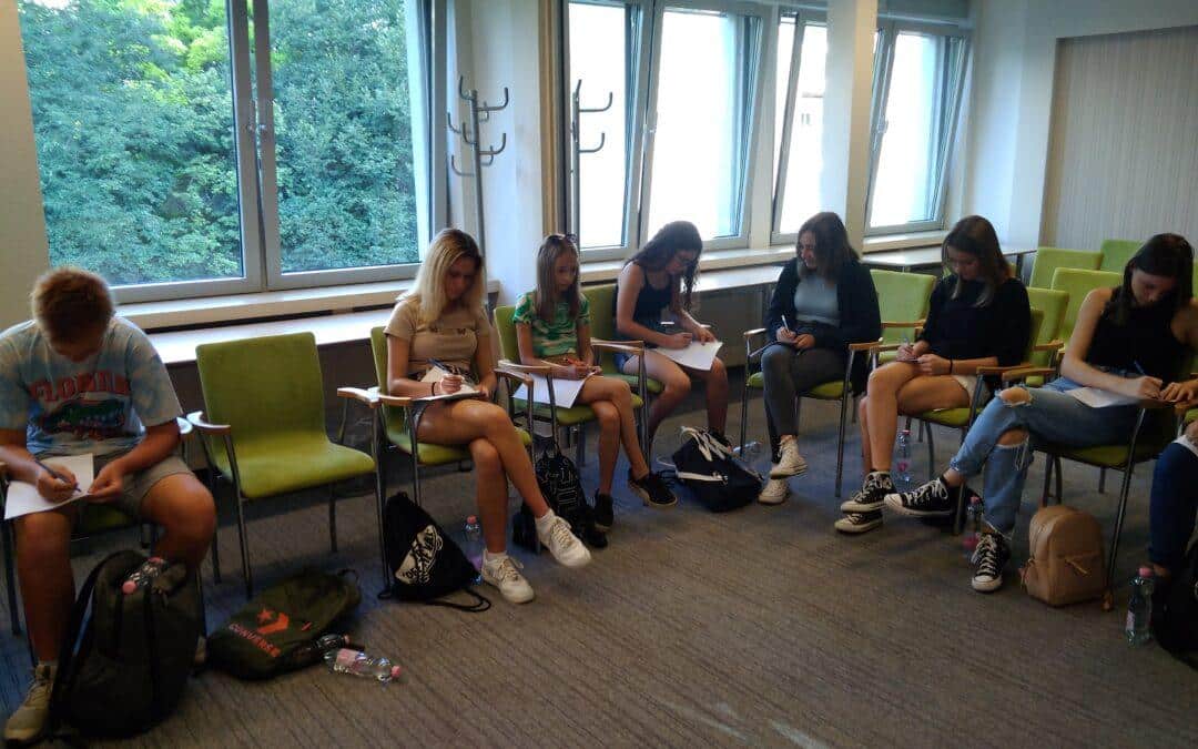 Önismereti foglalkozásokkal segíti a Kamara a felnőtté válás küszöbén álló fiatalokat