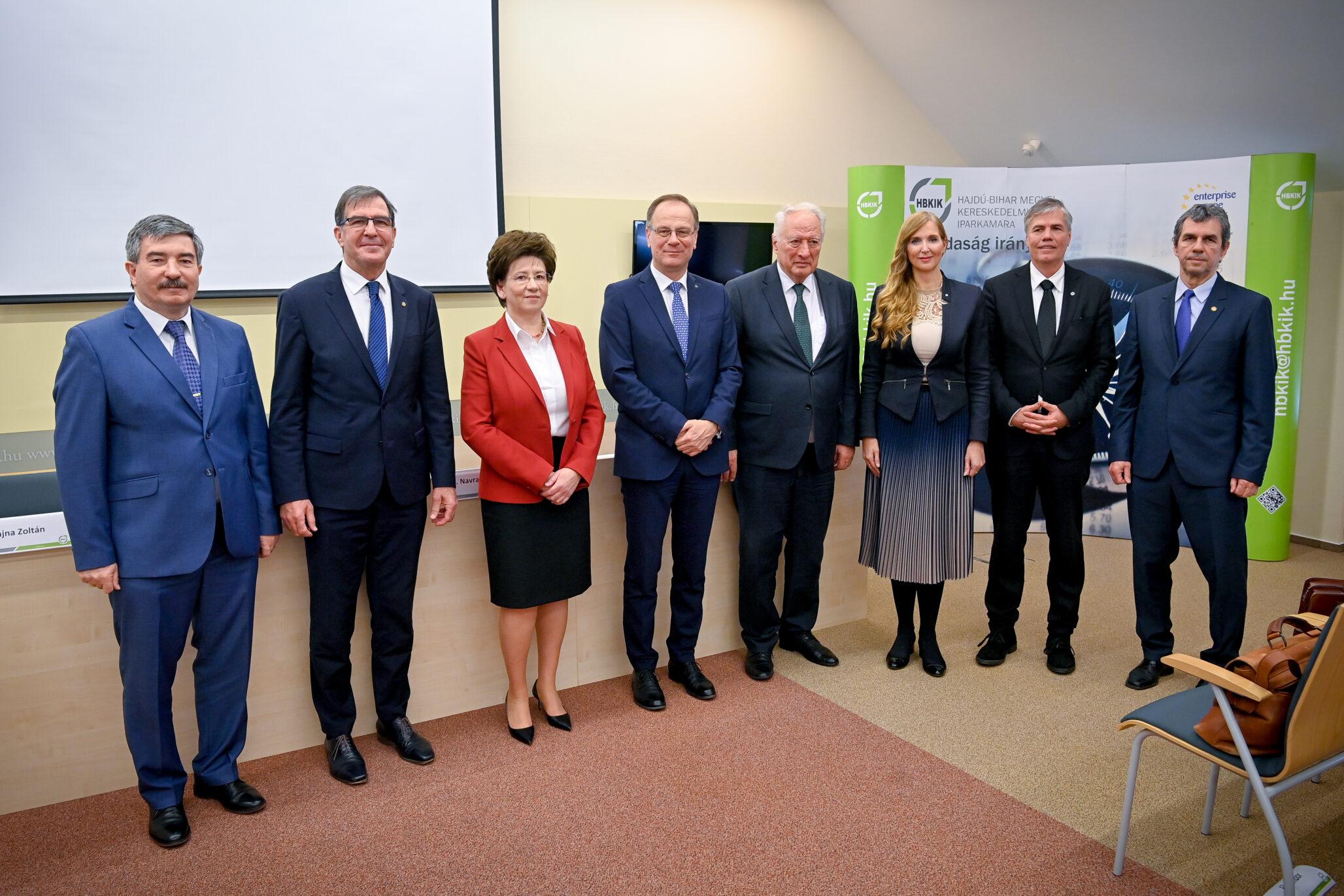 tax calculator money numbers