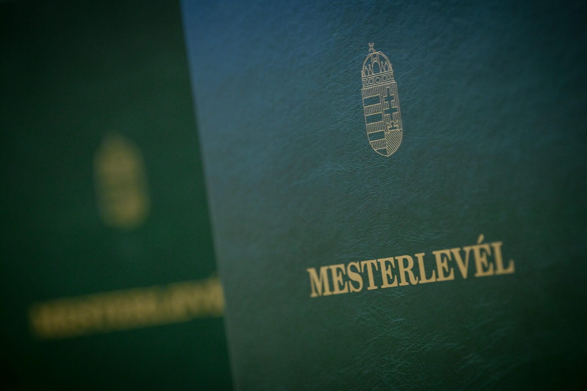 photo of people doing hand shake 3740400