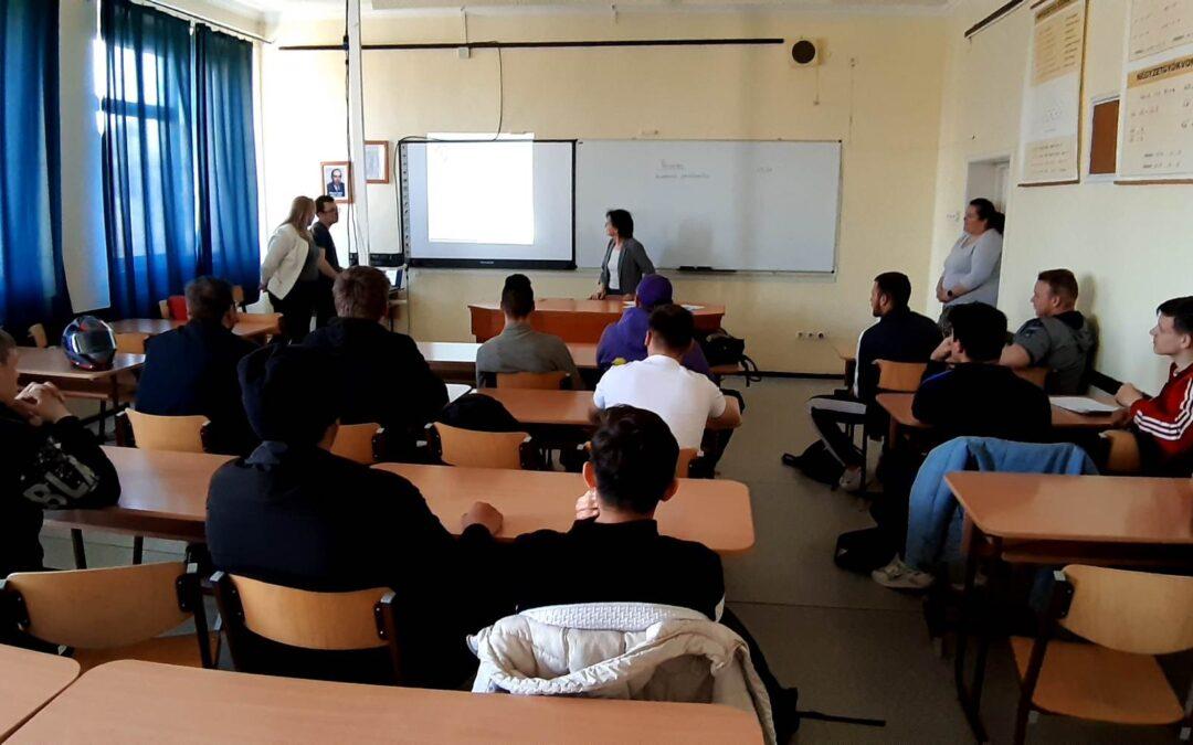 Pénz7 kísérőprogram a HBKIK közreműködésével