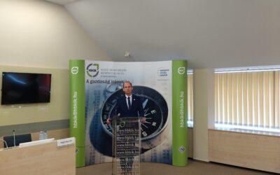 Adófórum a Kamarában