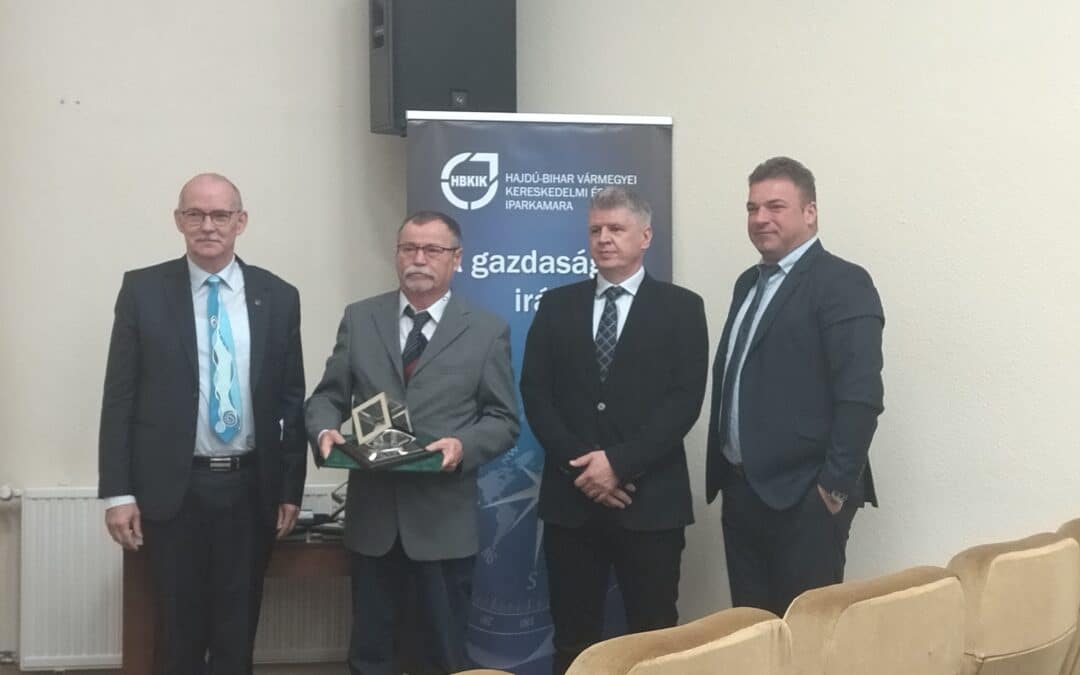 Tudósokat és tanárokat is díjaztak a debreceni tudományünnepen