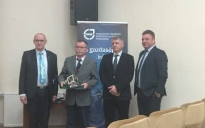 Tudósokat és tanárokat is díjaztak a debreceni tudományünnepen