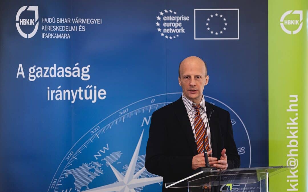 Rengeteg lehetőség áll a vállalkozni vágyók előtt, hangzott el a hajdú-bihari iparkamarai évnyitón