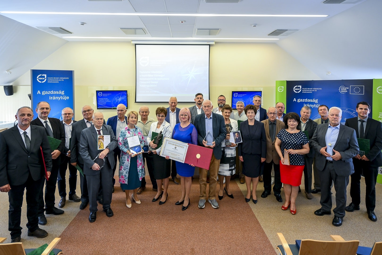 acronym bmw 1368279 960 720