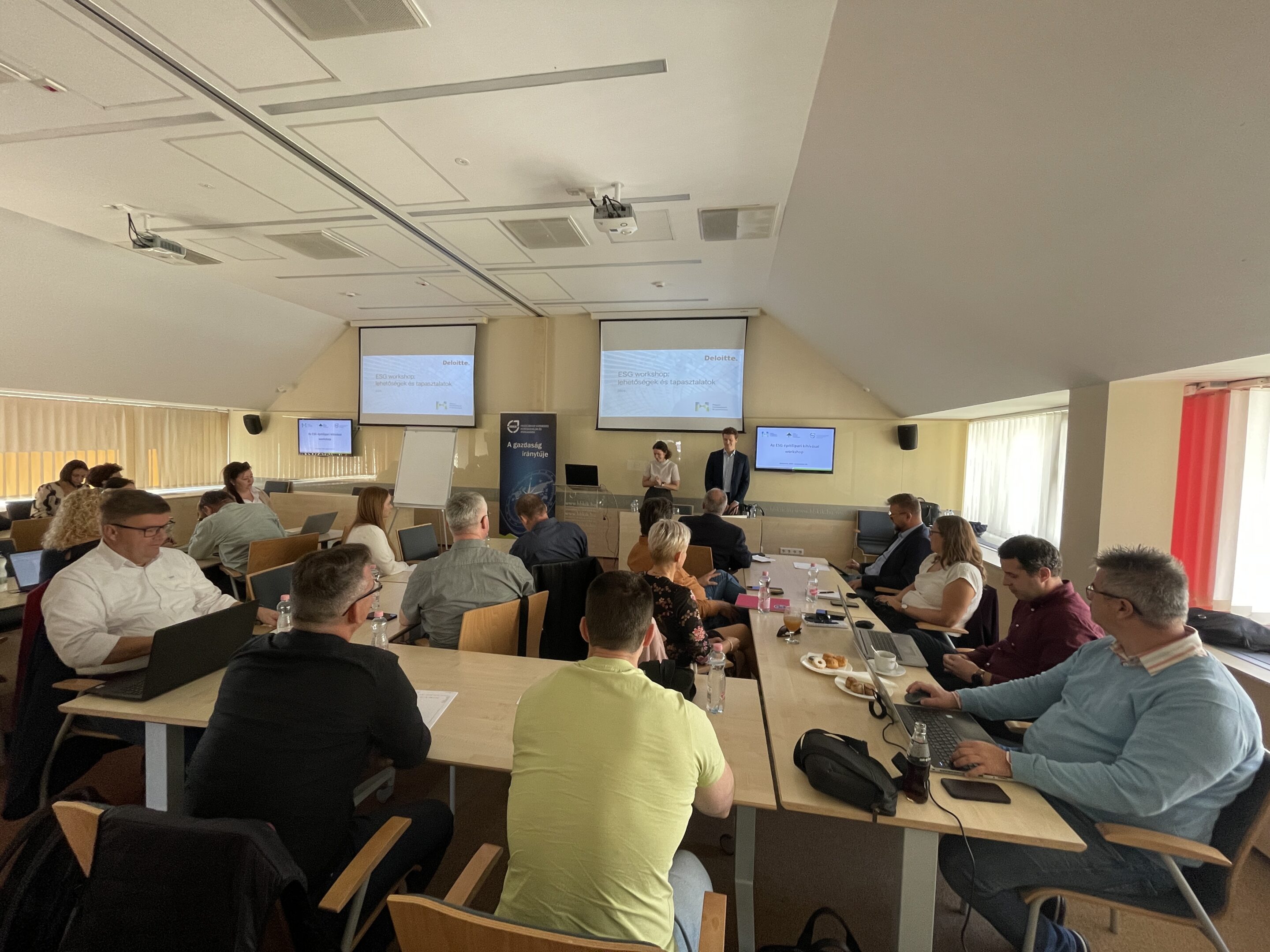 green environment friendly sustainibility tree