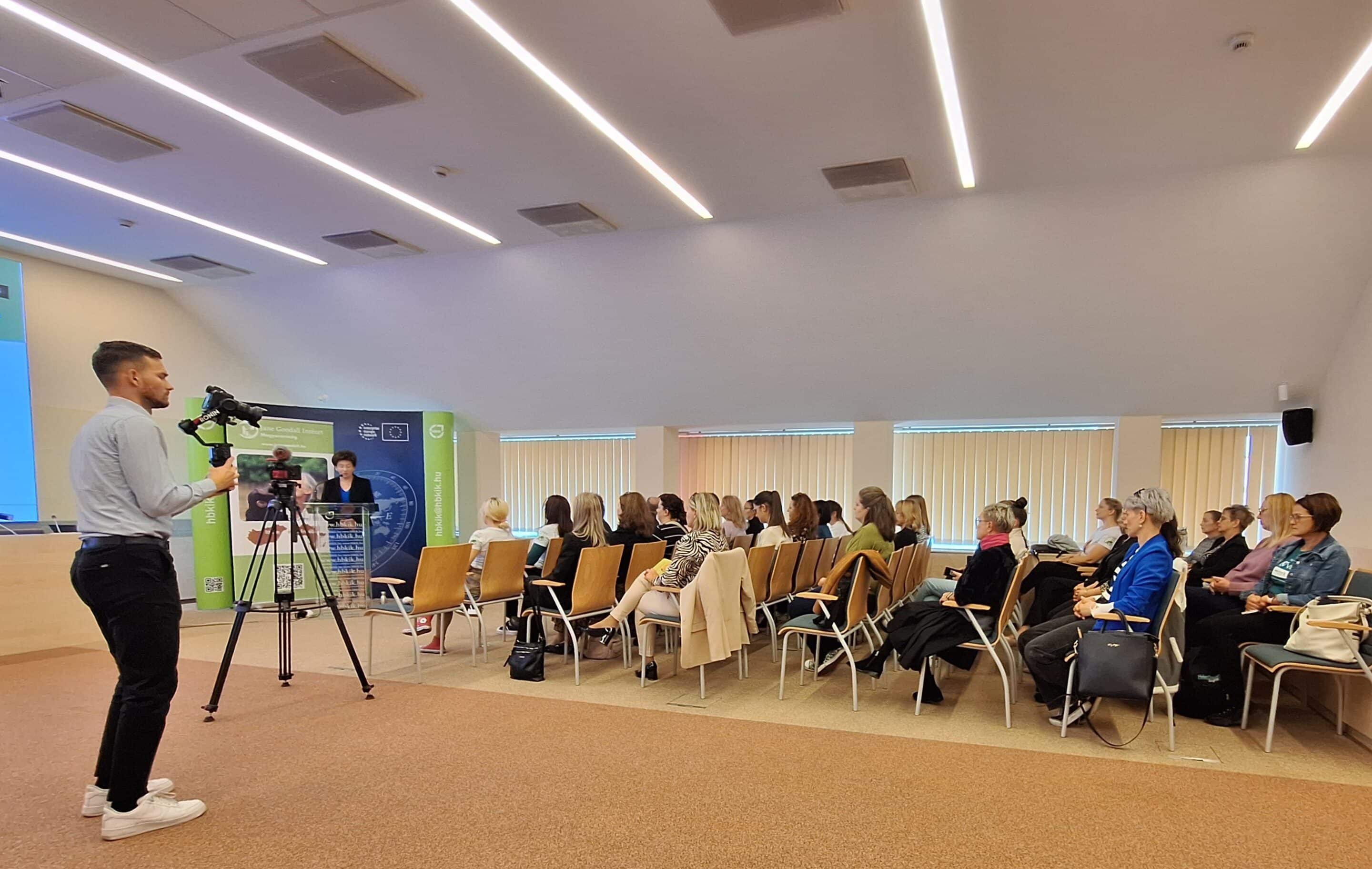 magnifying glass diagram numbers