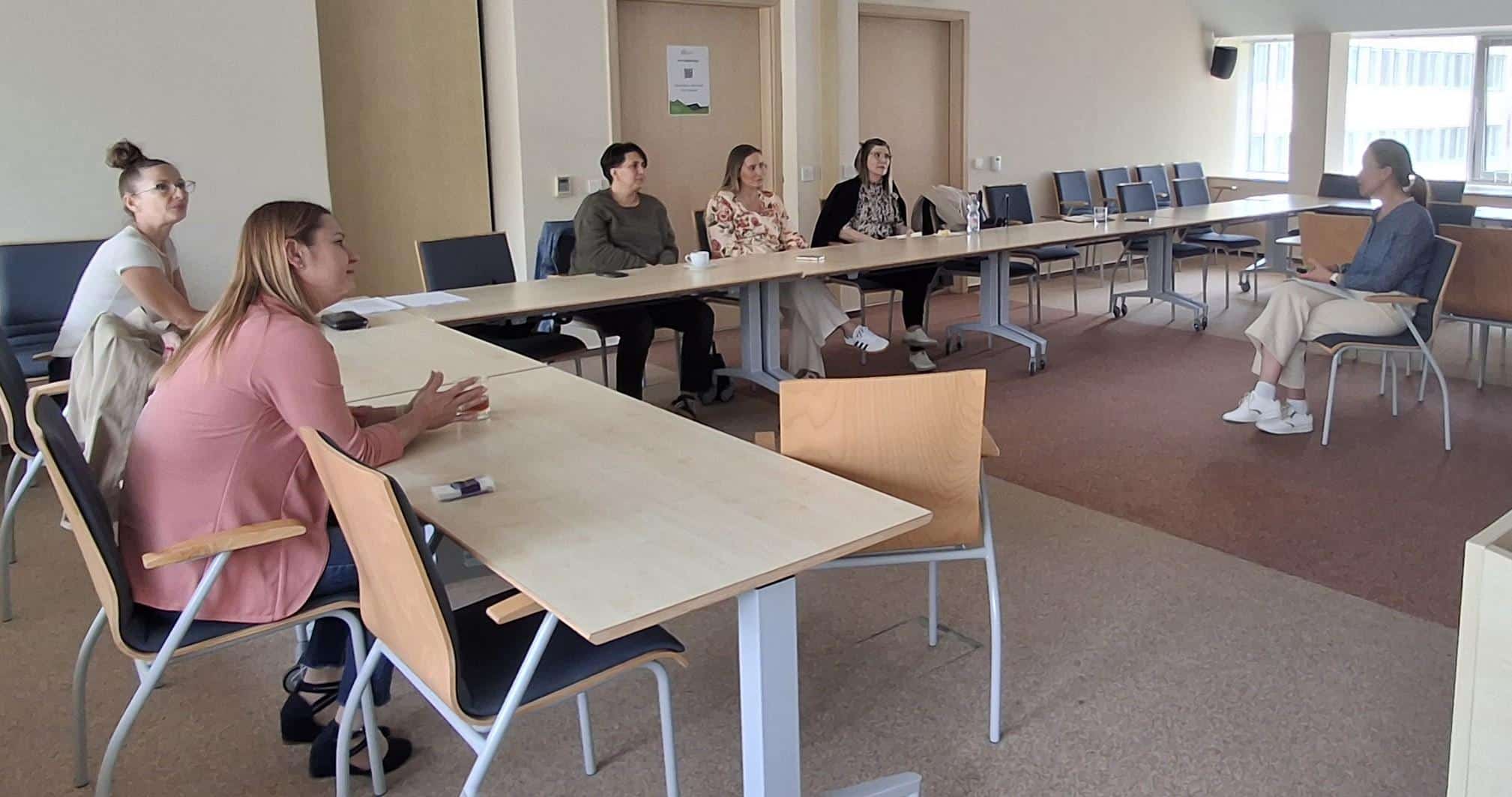 acronym bmw 1368279 960 720