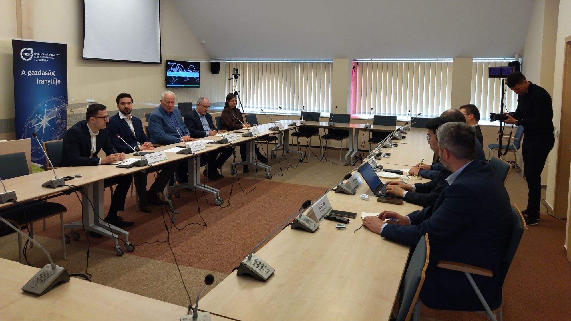 acronym bmw 1368279 960 720